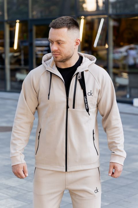 Костюм Calvin Klein